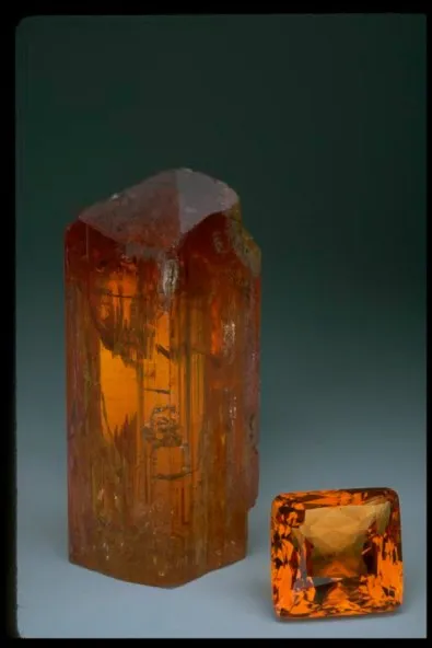 birthstone-november-topaz-imperial-raw-cut